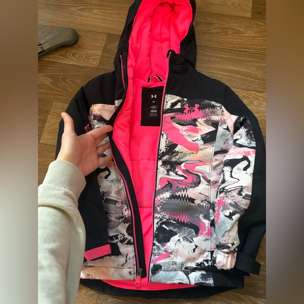 Under Armour Girls Black & Hot Pink Printed Hooded Jacket